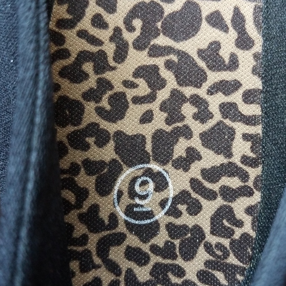 Shoes - Picture 2 of 2